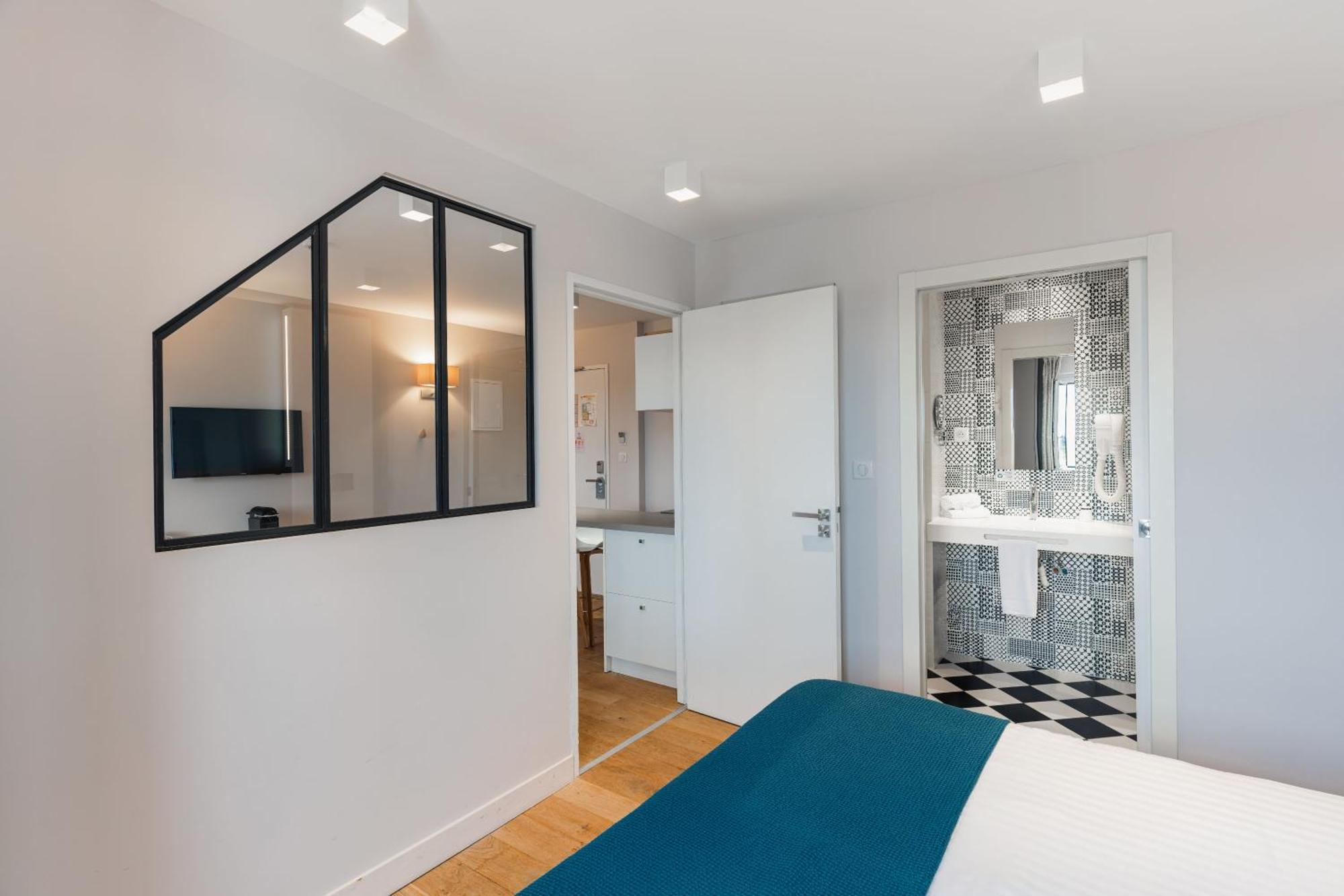Hotel Le Cornouaille &